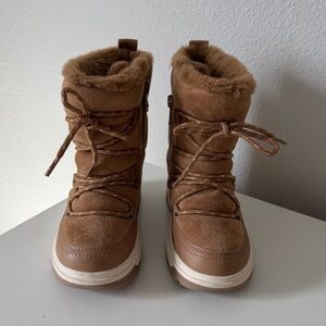 H&M kids waterproof boots